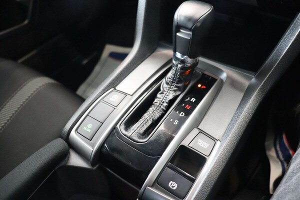 Used Honda Civic 2017 for sale - 74387380: Photo 45