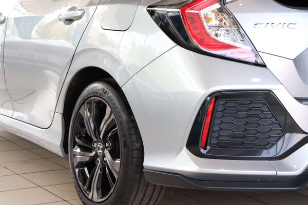 Used Honda Civic 2017 for sale - 74387380: Photo 74