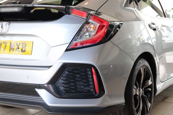 Used Honda Civic 2017 for sale - 74387380: Photo 78