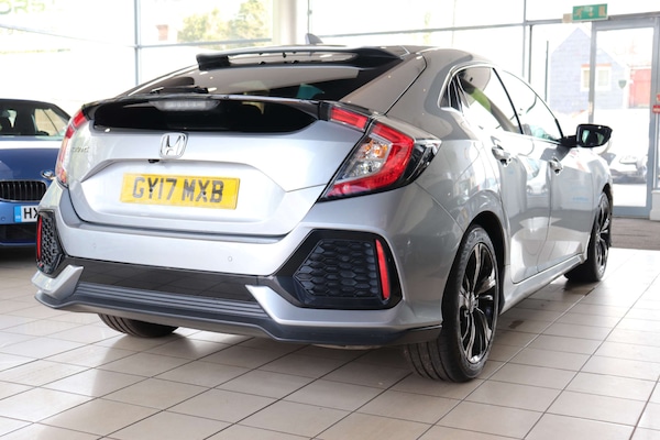 Used Honda Civic 2017 for sale - 74387380: Photo 8