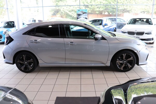 Used Honda Civic 2017 for sale - 74387380: Photo 9