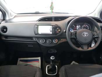 Used Toyota Yaris 2018 for sale - 74779992: Photo