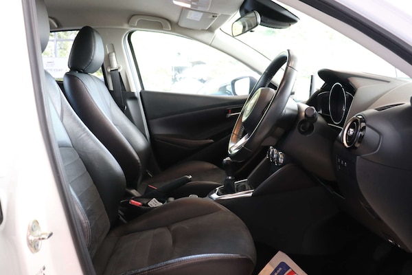 Used Mazda Mazda2 2017 for sale - 76277474: Photo 19
