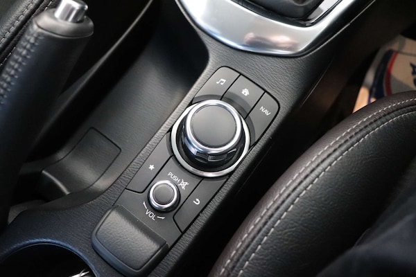 Used Mazda Mazda2 2017 for sale - 76277474: Photo 46