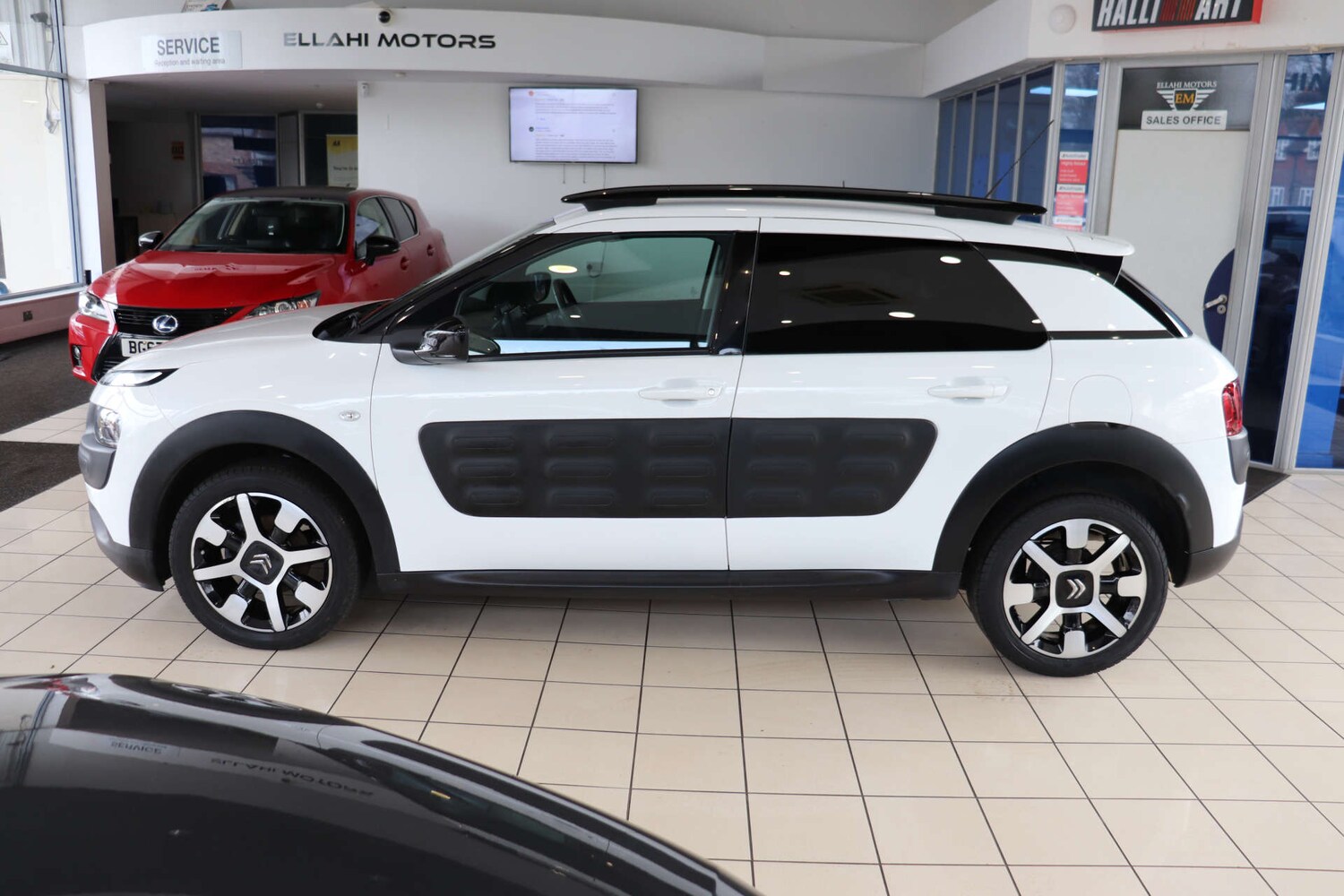 Used Citroen C4 Cactus 2017 for sale - 77616140: Photo 5