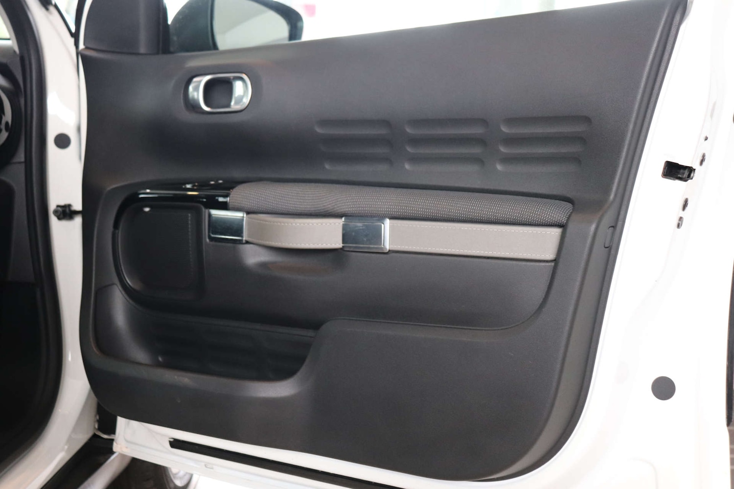 Used Citroen C4 Cactus 2017 for sale - 77616140: Photo 50