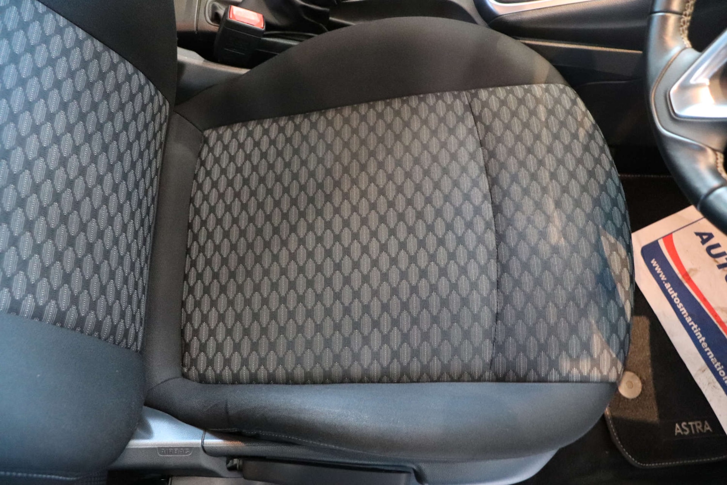 Used Vauxhall Astra 2017 for sale - 77094211: Photo 22