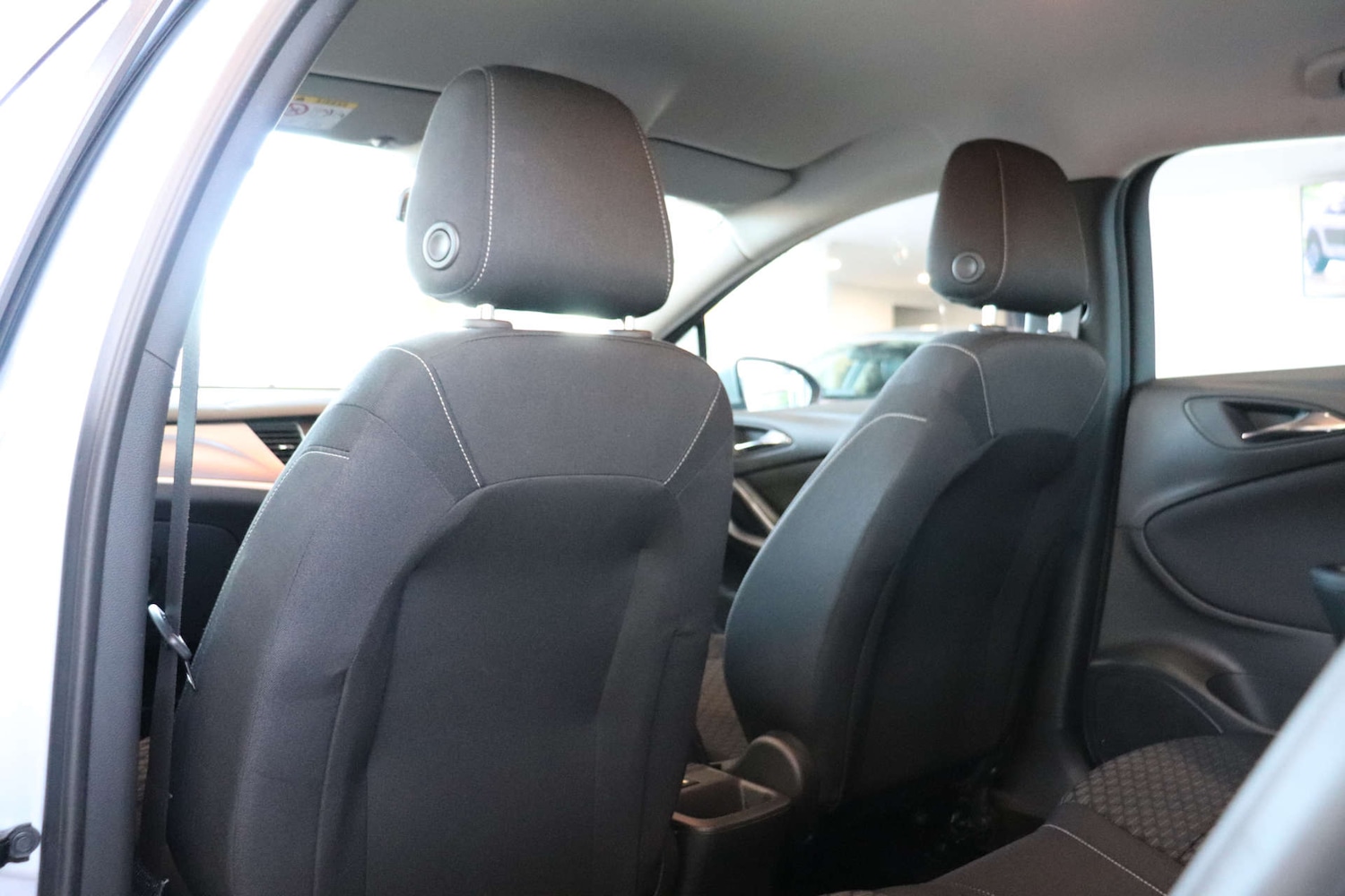 Used Vauxhall Astra 2017 for sale - 77094211: Photo 31