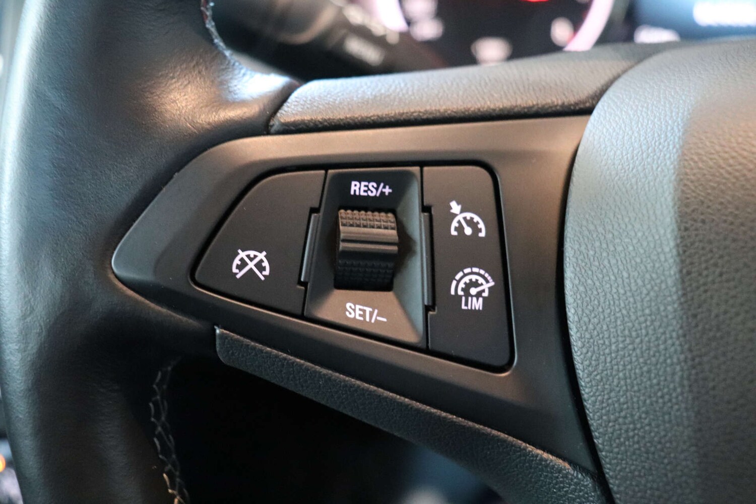 Used Vauxhall Astra 2017 for sale - 77094211: Photo 47