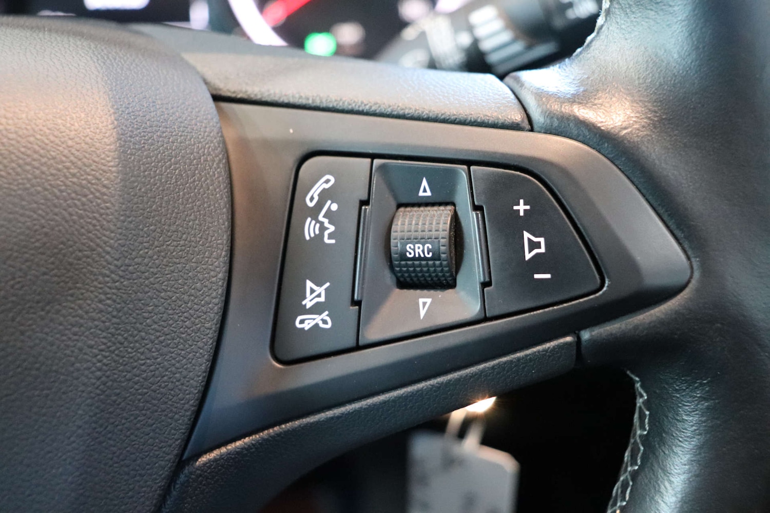 Used Vauxhall Astra 2017 for sale - 77094211: Photo 49