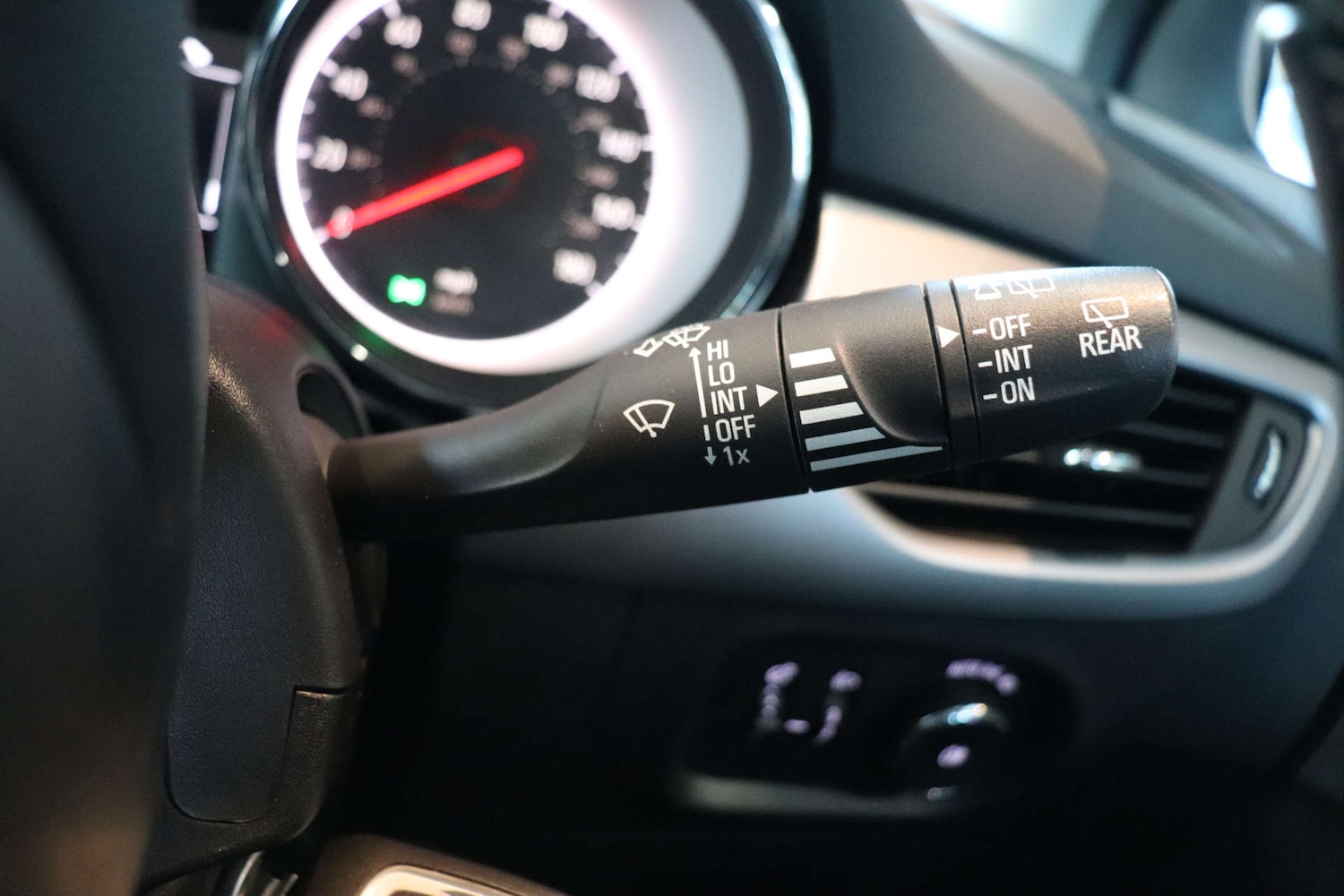 Used Vauxhall Astra 2017 for sale - 77094211: Photo 51