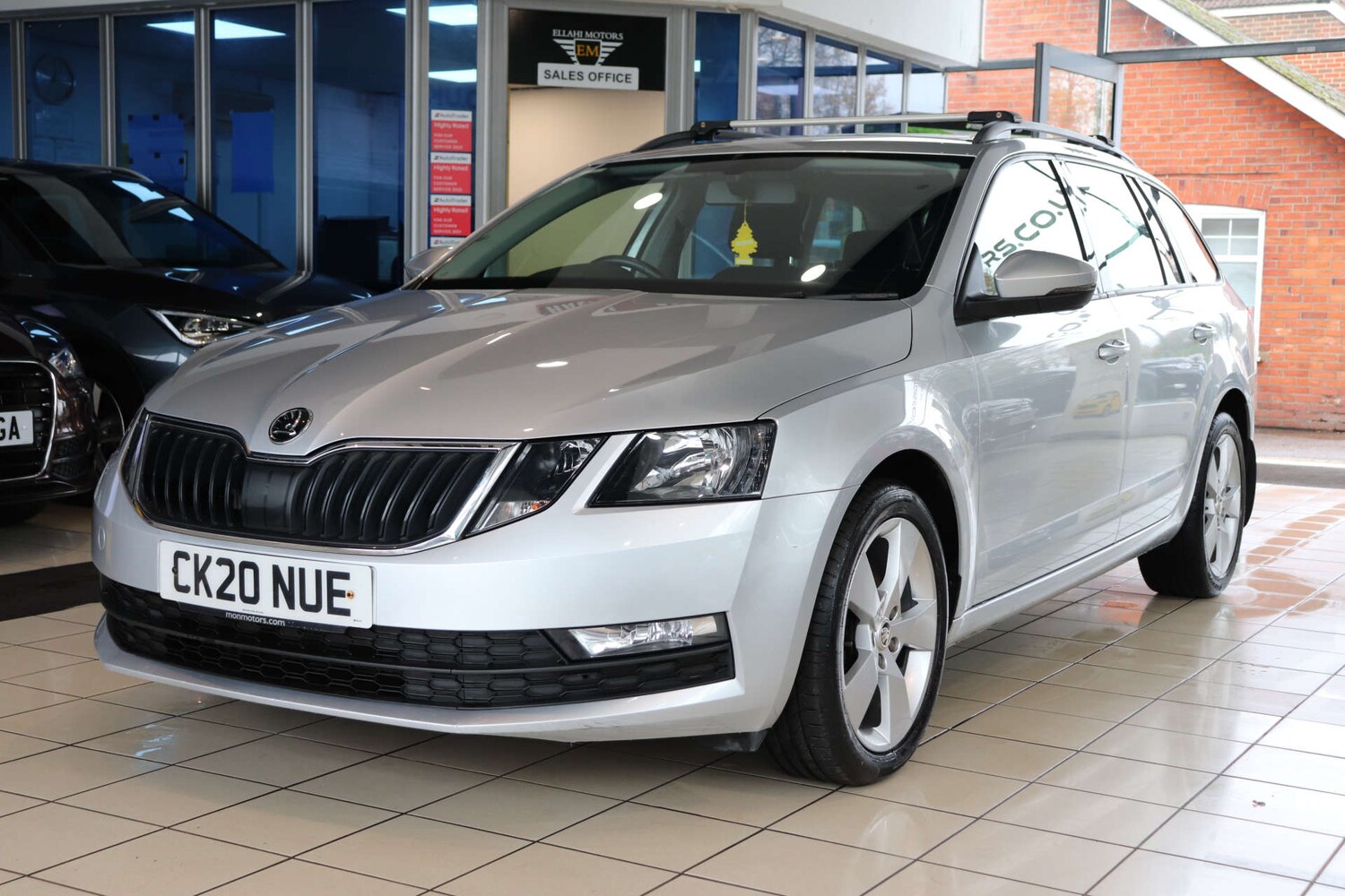 Used Skoda Octavia 2020 for sale - 76577457: Photo 2