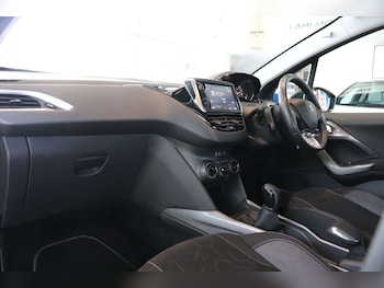 Used Peugeot 2008 2017 for sale - 75945160: Photo