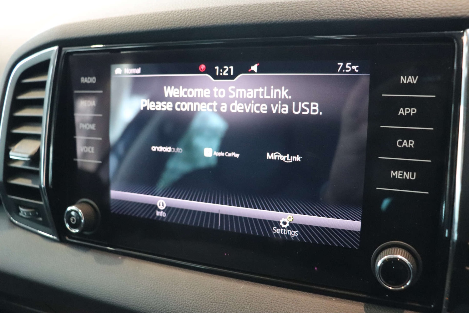 Used Skoda Karoq 2020 for sale - 76836454: Photo 45