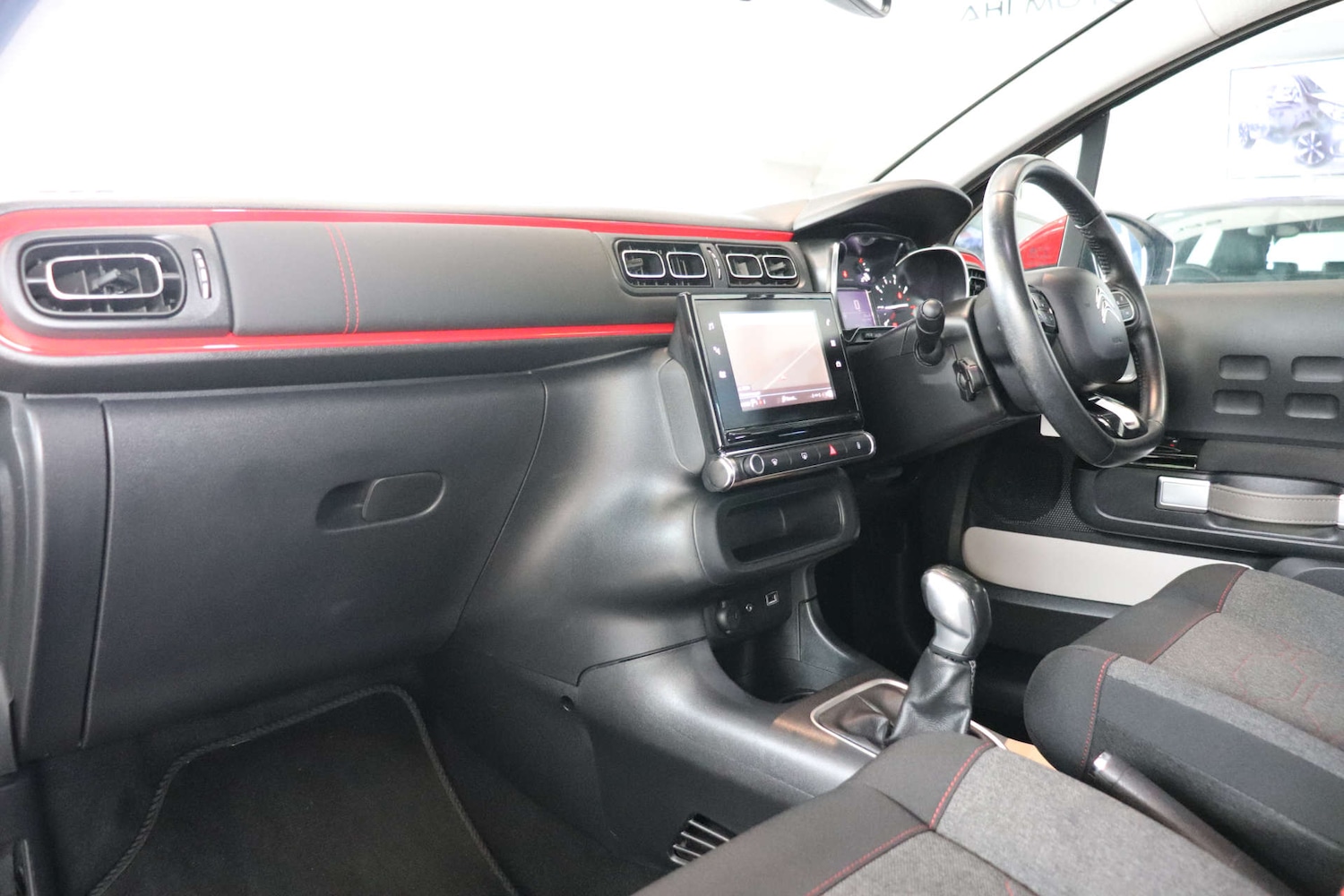 Used Citroen C3 2018 for sale - 76414902: Photo 35