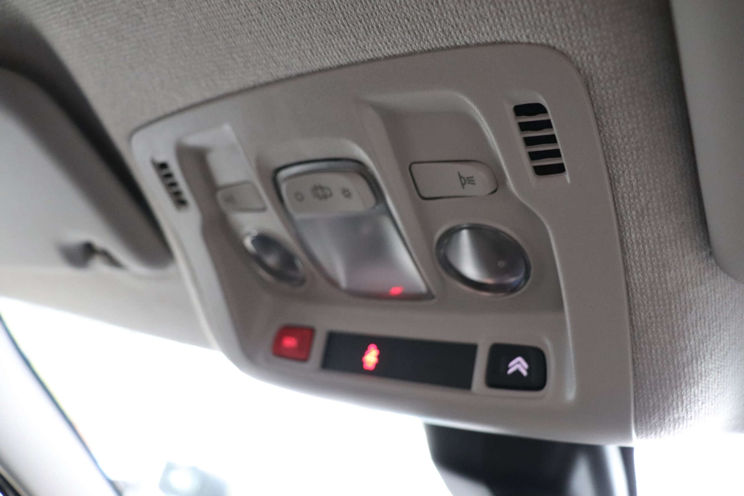 Used Citroen C3 2018 for sale - 76414902: Photo 47