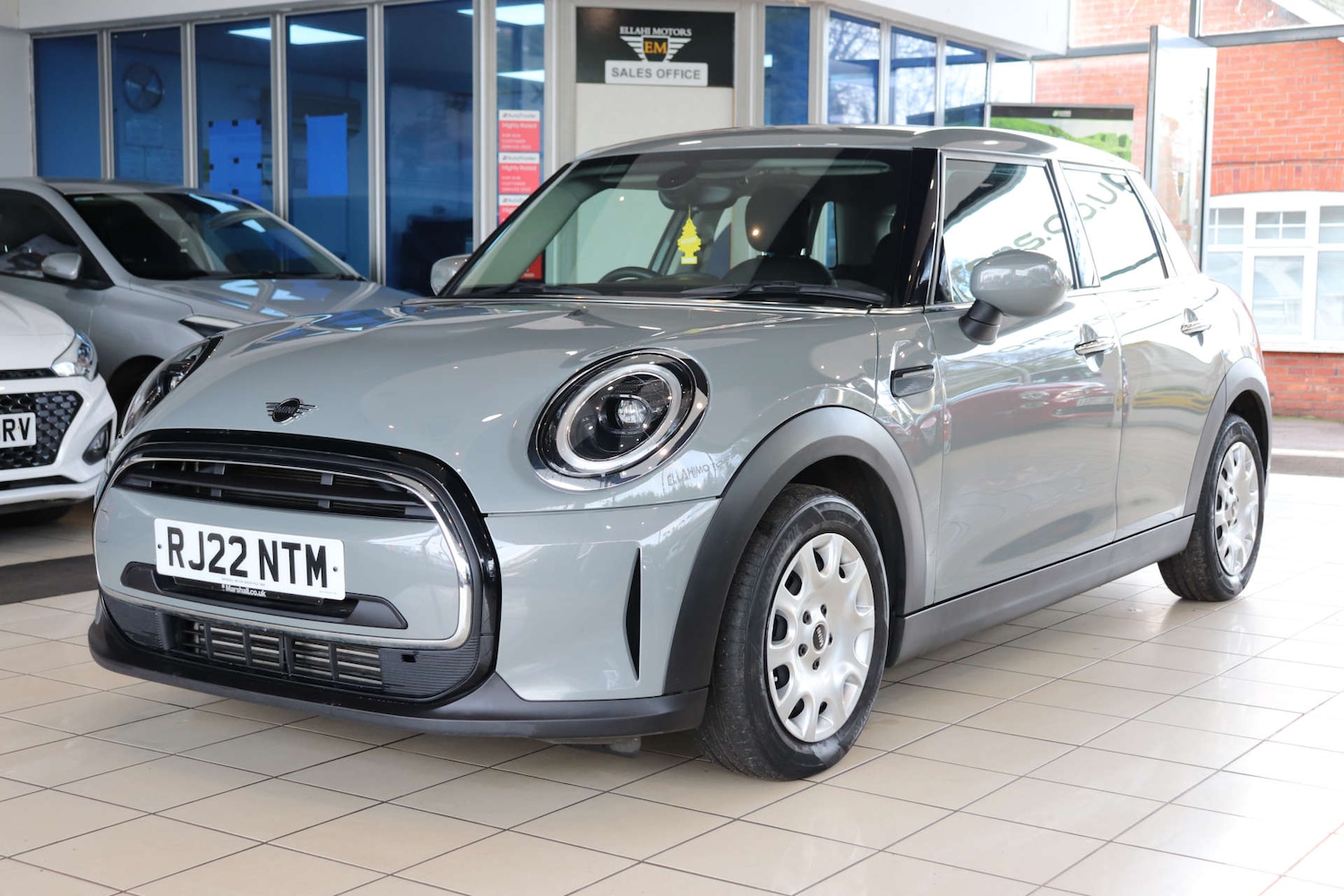Used MINI Hatch 2022 for sale - 77313725: Photo 2