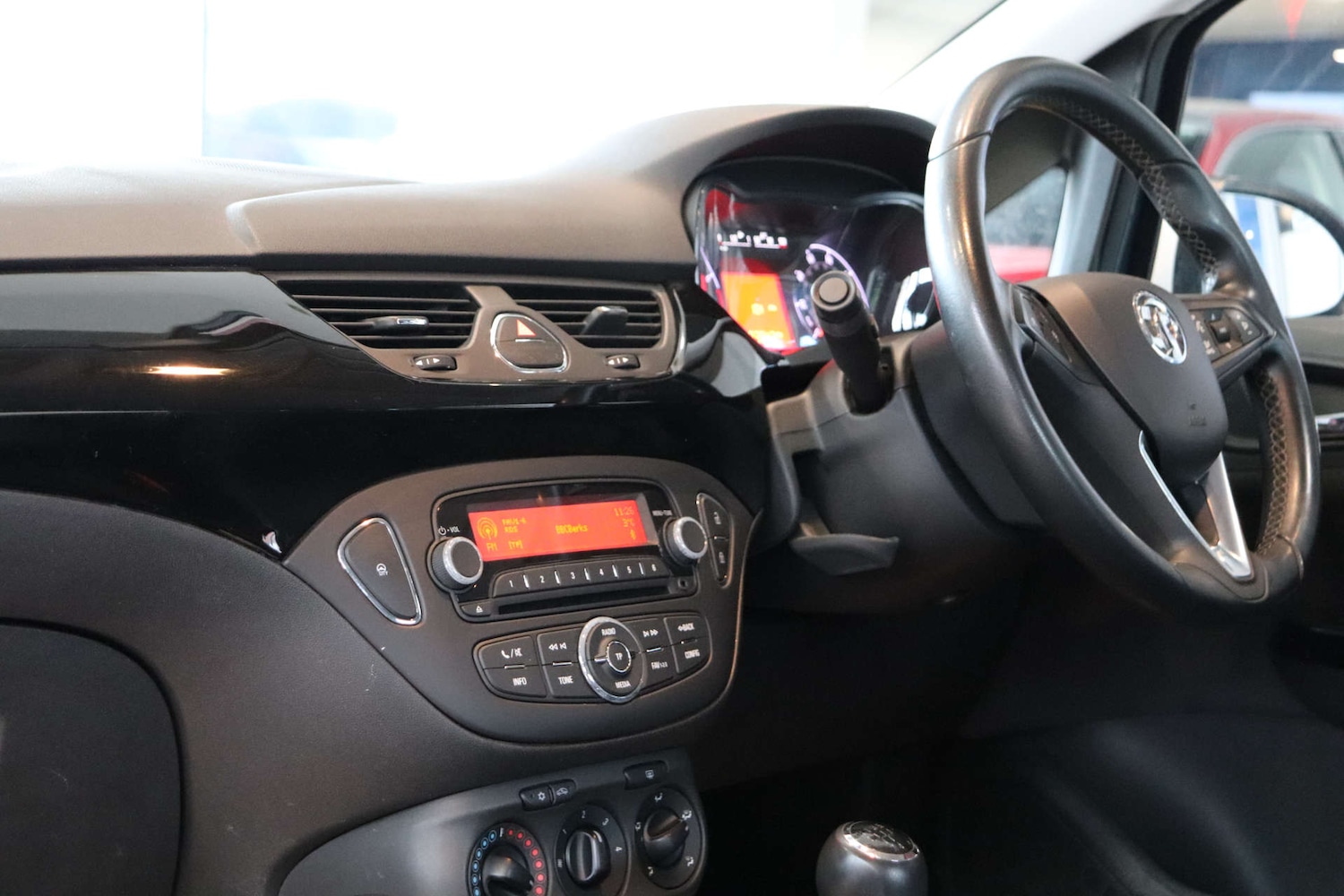 Used Vauxhall Corsa 2015 for sale - 77077437: Photo 31