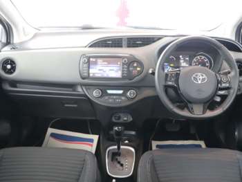 Used Toyota Yaris 2020 for sale - 75045057: Photo