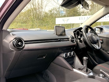 Used Mazda Mazda2 2016 for sale - 78477078: Photo