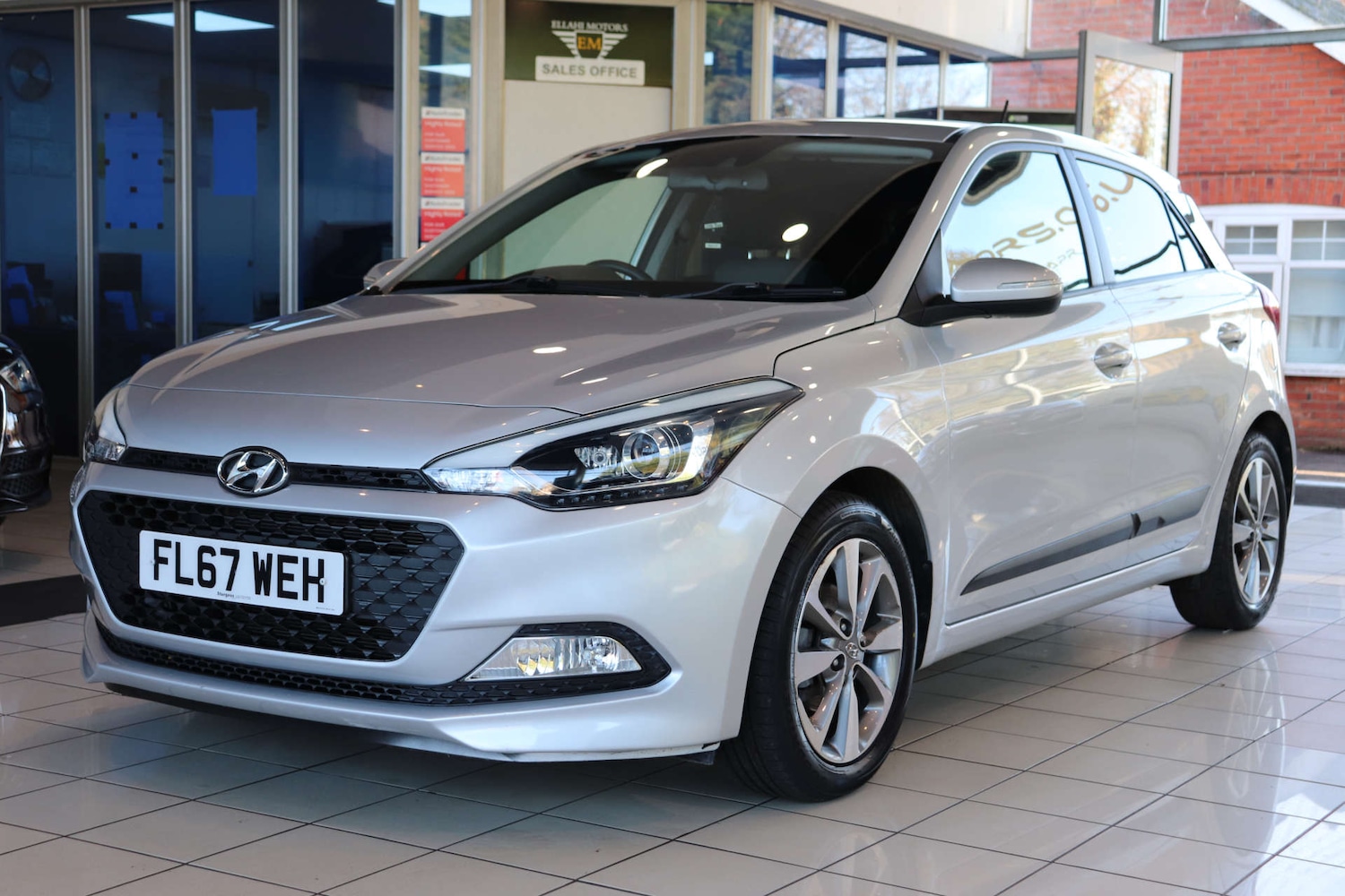 Used Hyundai i20 2017 for sale - 76830929: Photo 2