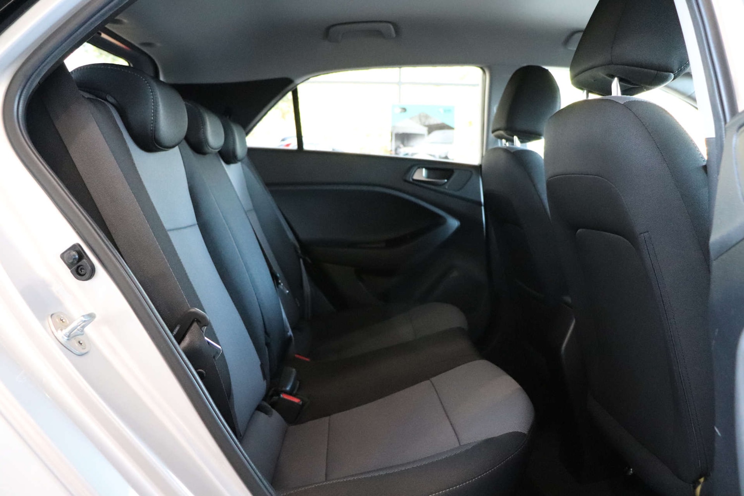 Used Hyundai i20 2017 for sale - 76830929: Photo 26