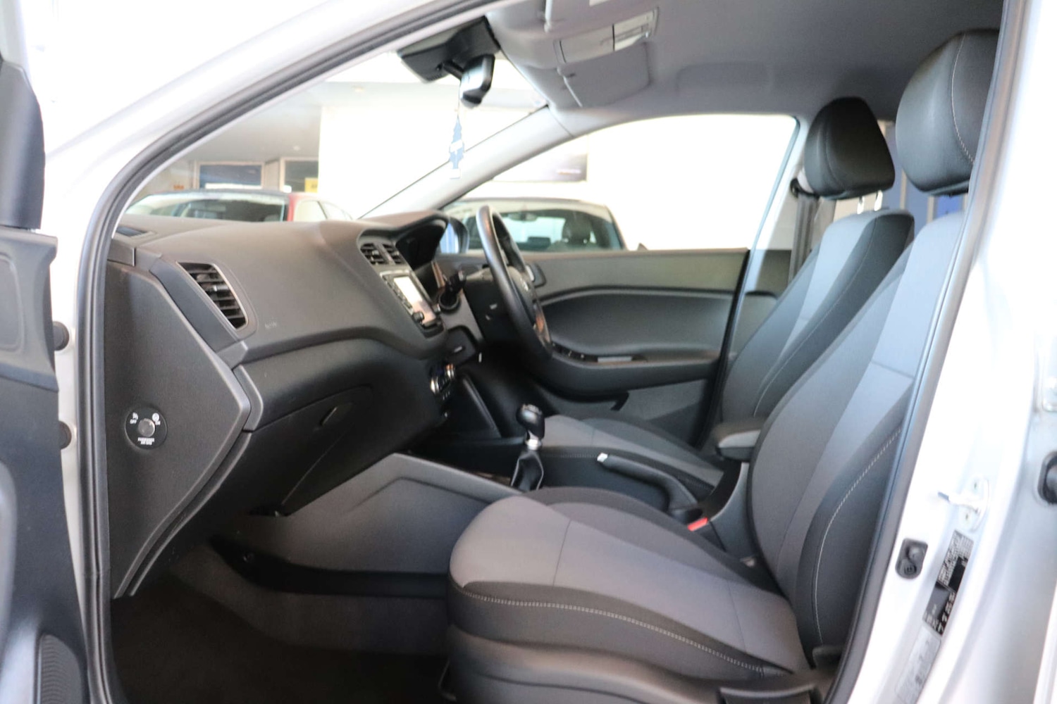 Used Hyundai i20 2017 for sale - 76830929: Photo 34