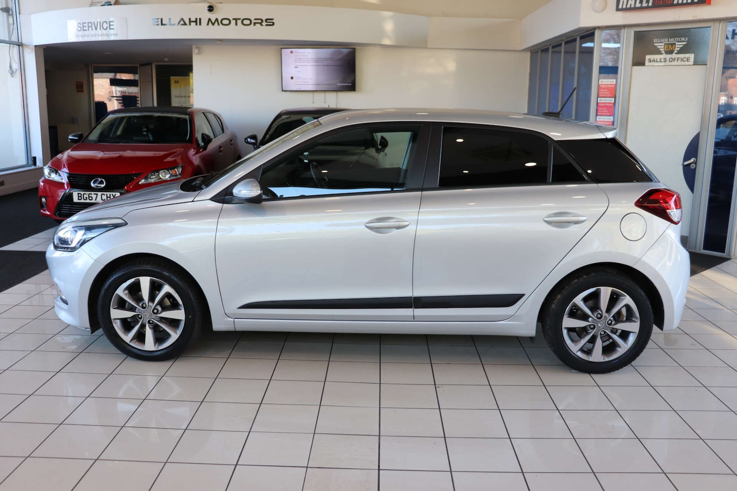 Used Hyundai i20 2017 for sale - 76830929: Photo 5