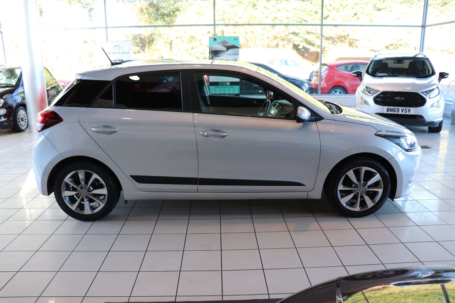 Used Hyundai i20 2017 for sale - 76830929: Photo 9