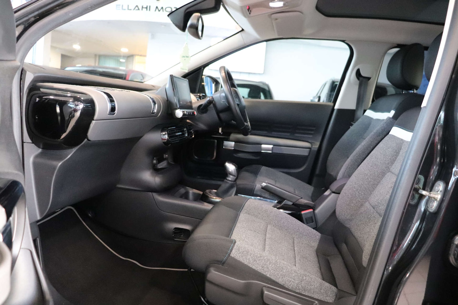 Used Citroen C4 Cactus 2018 for sale - 76751458: Photo 37