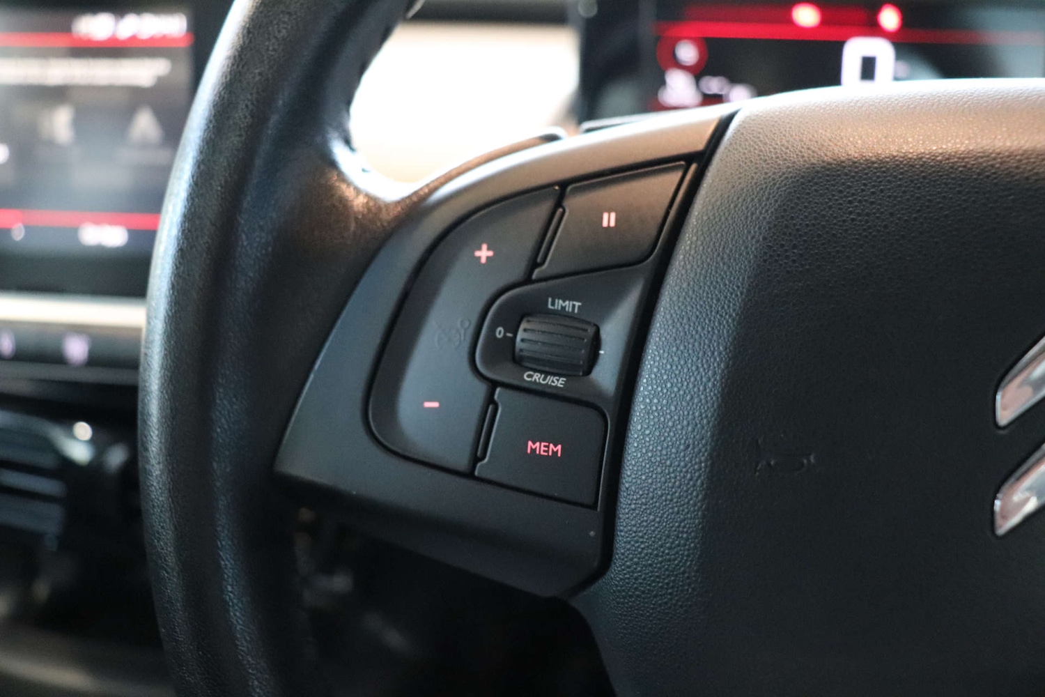 Used Citroen C4 Cactus 2018 for sale - 76751458: Photo 51