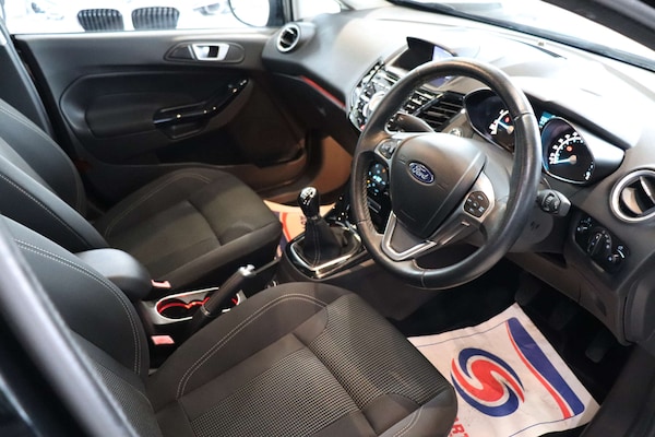 Used Ford Fiesta 2017 for sale - 76313307: Photo 17