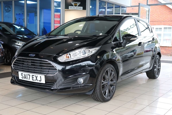 Used Ford Fiesta 2017 for sale - 76313307: Photo 2