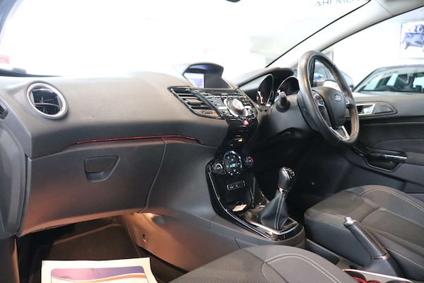Used Ford Fiesta 2017 for sale - 76313307: Photo 35