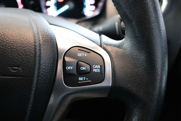 Used Ford Fiesta 2017 for sale - 76313307: Photo 50