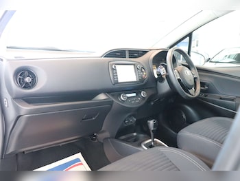 Used Toyota Yaris 2018 for sale - 75612273: Photo