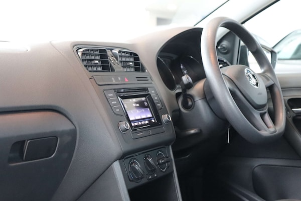 Used Volkswagen Polo 2017 for sale - 76207613: Photo 35