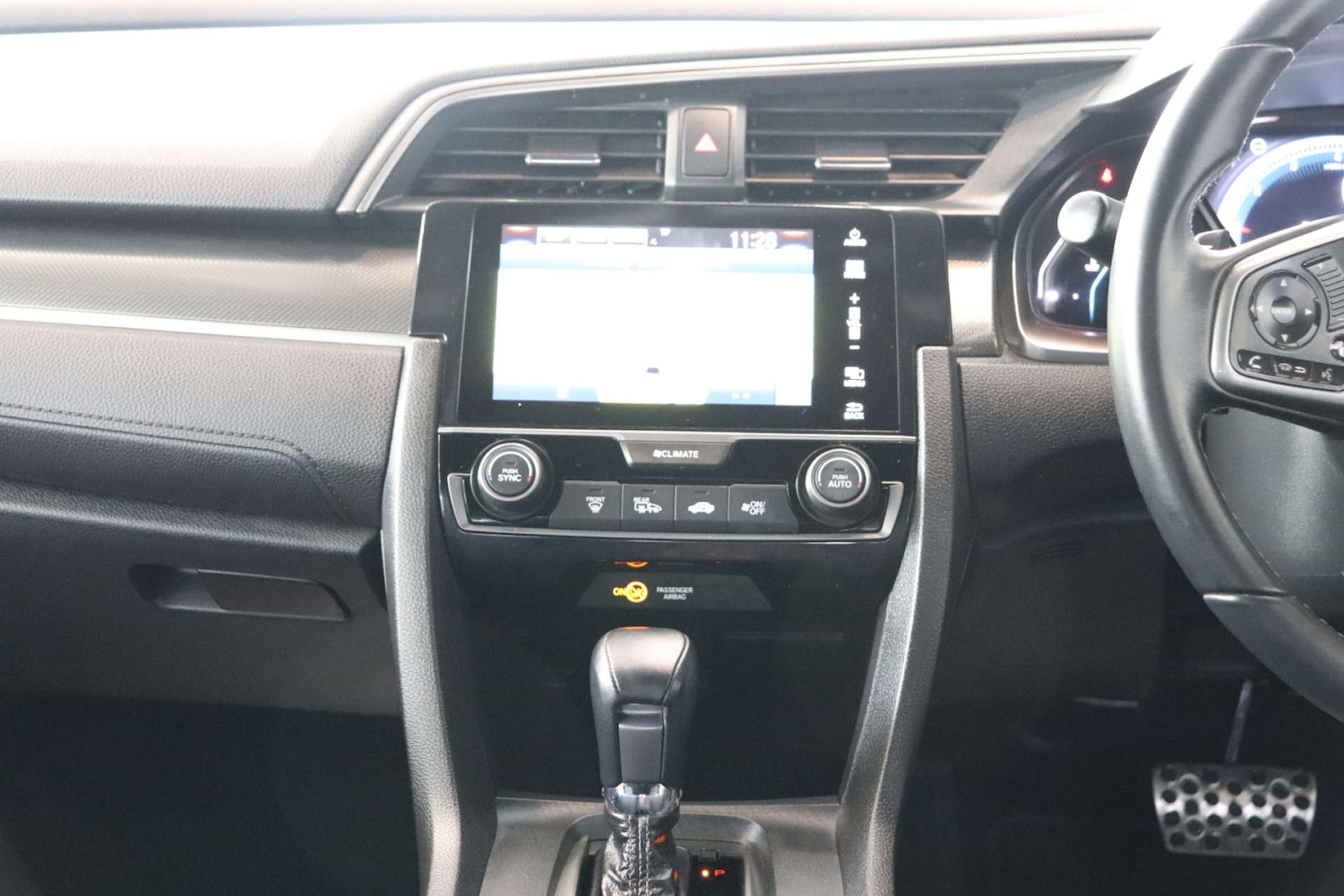 Used Honda Civic 2017 for sale - 76602079: Photo 15