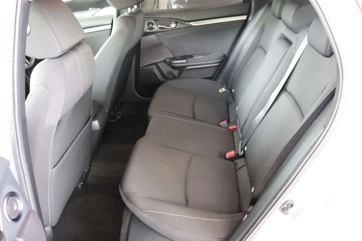 Used Honda Civic 2017 for sale - 76602079: Photo 29