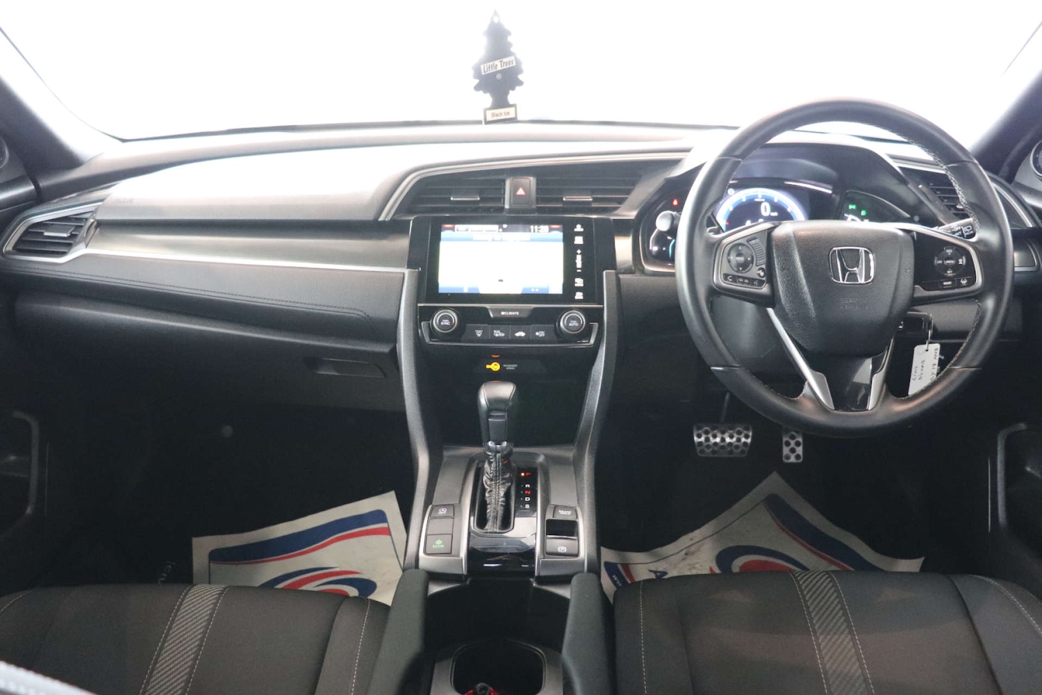 Used Honda Civic 2017 for sale - 76602079: Photo 3