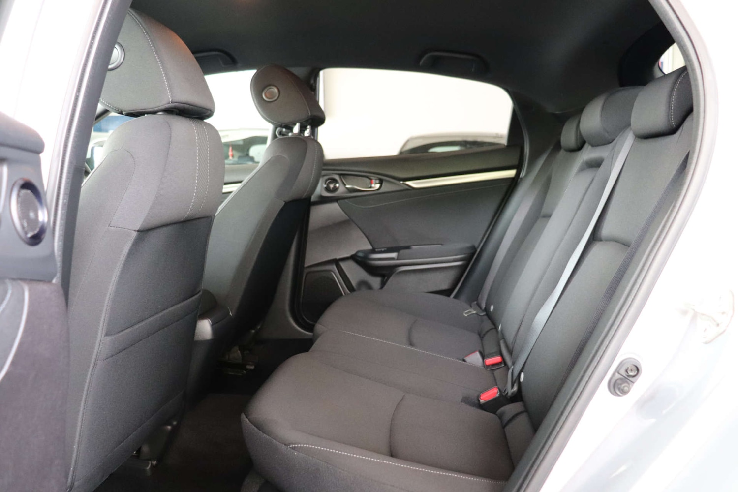 Used Honda Civic 2017 for sale - 76602079: Photo 30