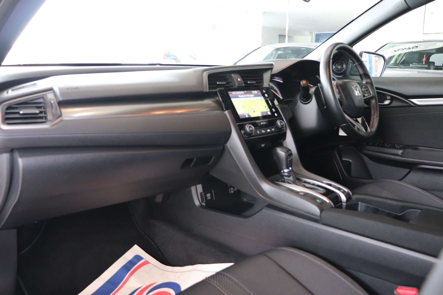 Used Honda Civic 2017 for sale - 76602079: Photo 4