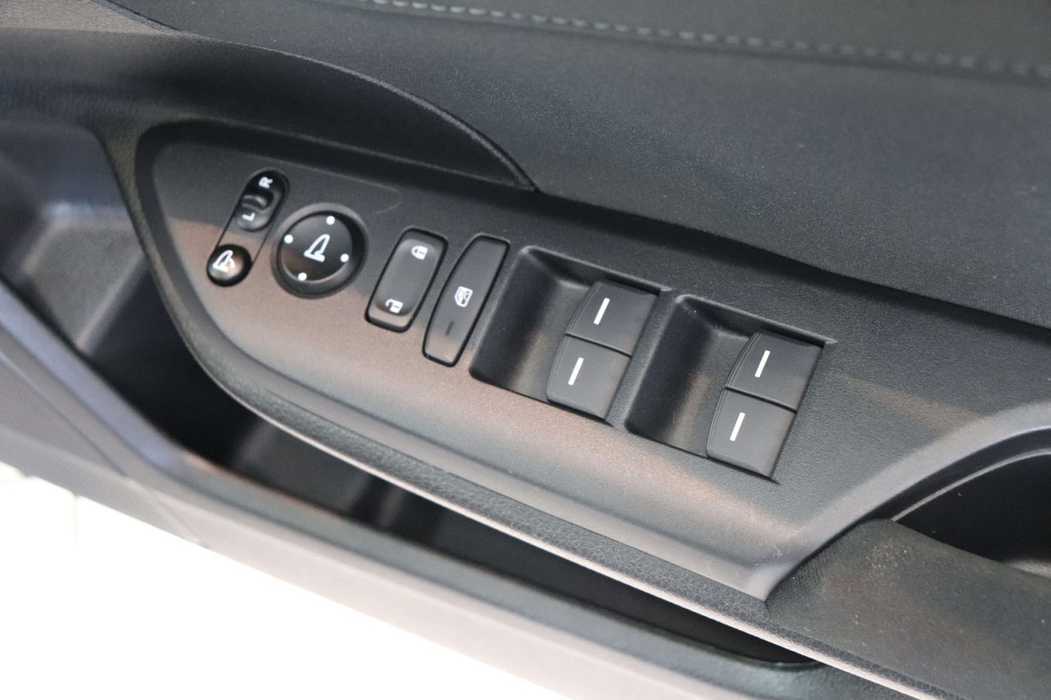 Used Honda Civic 2017 for sale - 76602079: Photo 55