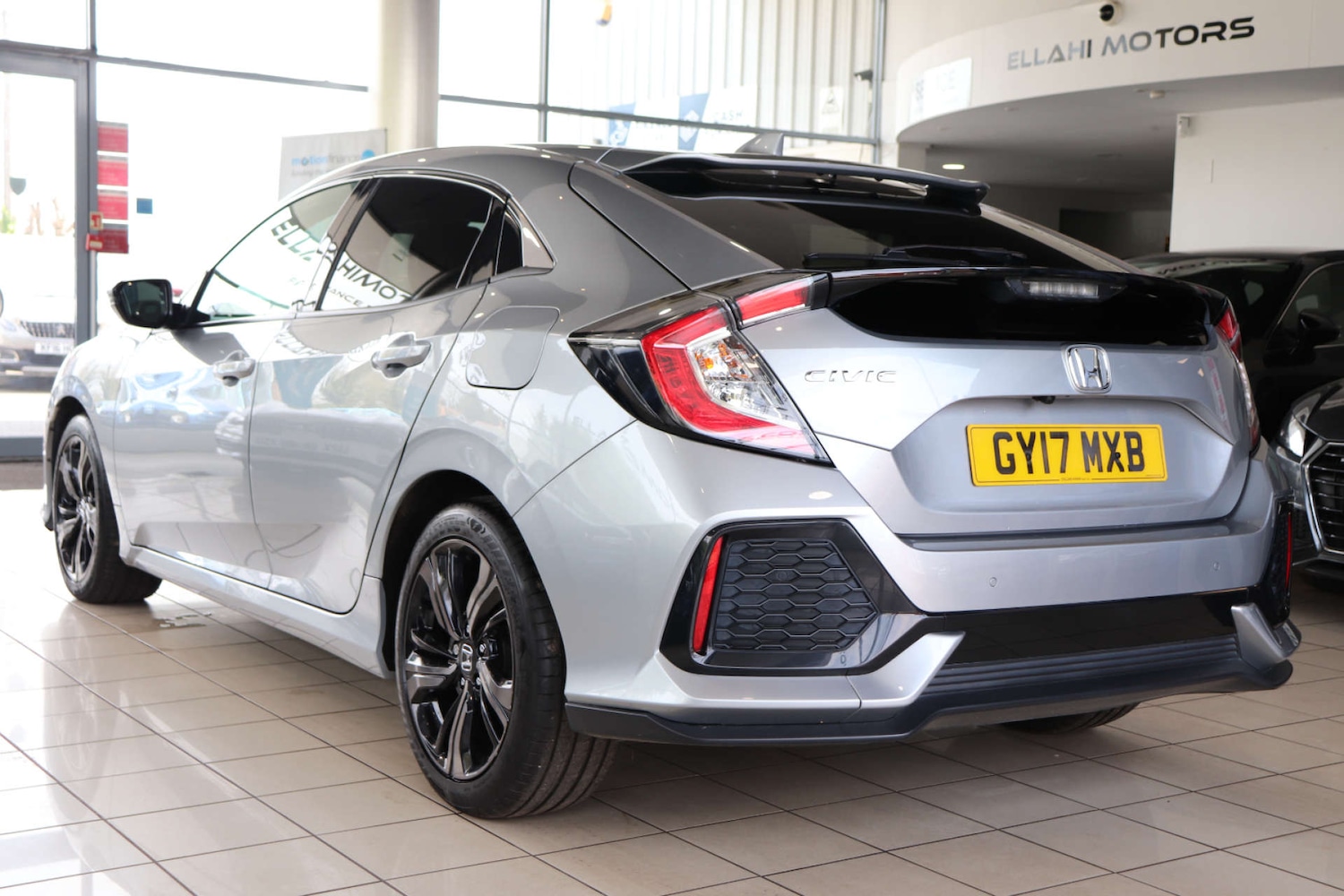 Used Honda Civic 2017 for sale - 76602079: Photo 6