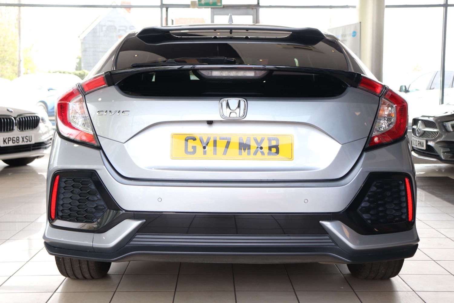 Used Honda Civic 2017 for sale - 76602079: Photo 7