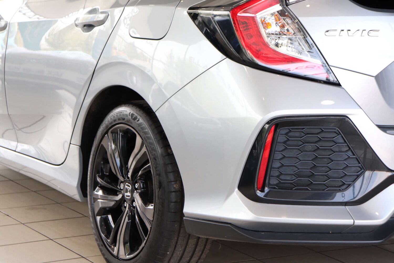 Used Honda Civic 2017 for sale - 76602079: Photo 74