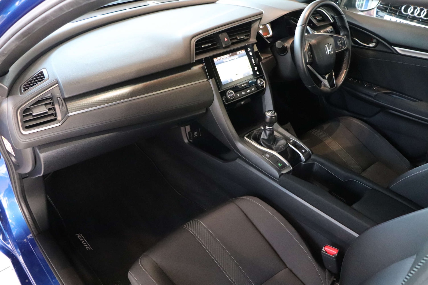 Used Honda Civic 2018 for sale - 76594723: Photo 32