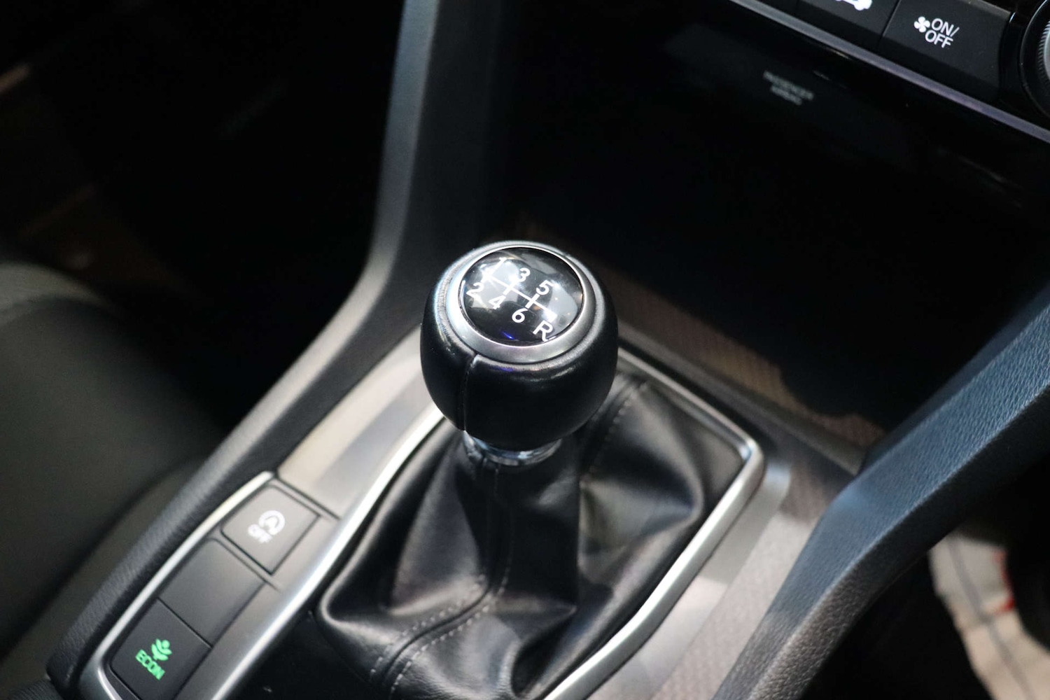 Used Honda Civic 2018 for sale - 76594723: Photo 45