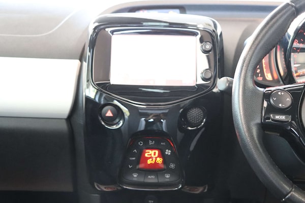 Used Toyota AYGO 2018 for sale - 76277528: Photo 15
