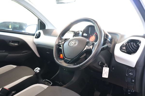 Used Toyota AYGO 2018 for sale - 76277528: Photo 20